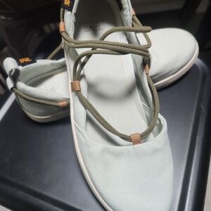 Teva Voya Infinity Mary Jane's